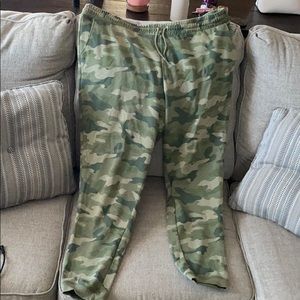 Old Navy Women’s Camo Joggers
